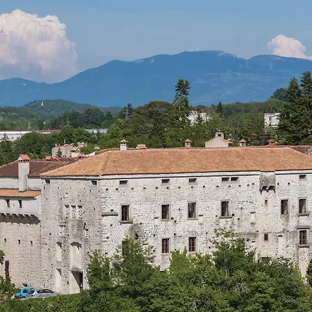 2 Bedroom Lovely In Katun Lindarski,pazin Katun Lindarski