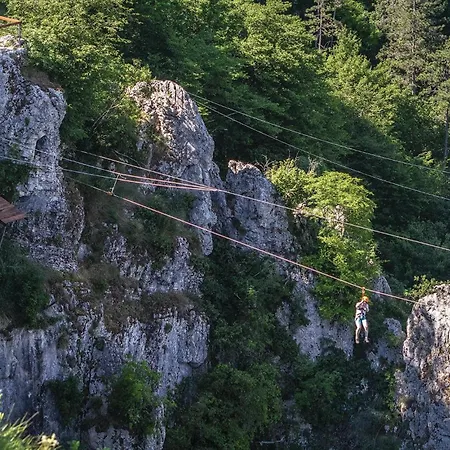 2 Bedroom Lovely In Katun Lindarski,pazin Katun Lindarski