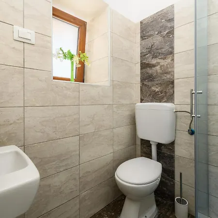 Tatil Evi 2 Bedroom Lovely In Katun Lindarski,pazin Katun Lindarski